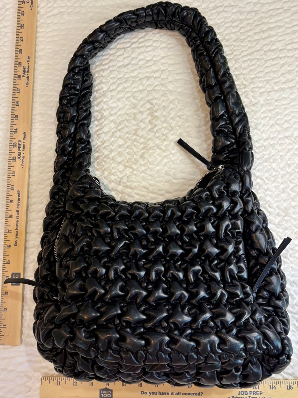 Sondra Roberts Black Quilted Woven Hobo Shoulder Bag EUC Travel-Ready Style - Picture 5 of 11